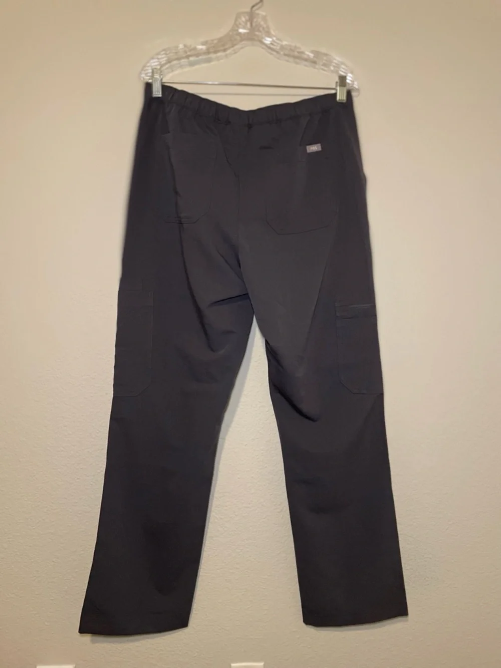NWT FIGS Technical Collection Cairo Zip Fly Scrub Pants‎ Grey Mens Large PO 8802